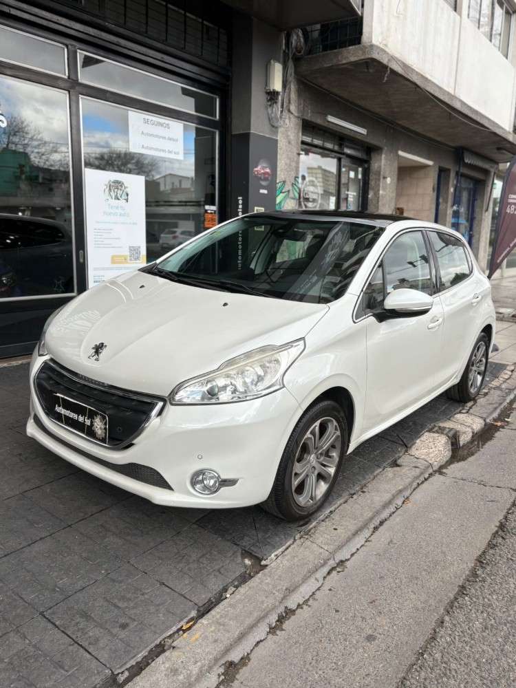 Peugeot 208 Feline Pack Cuir — foto 14